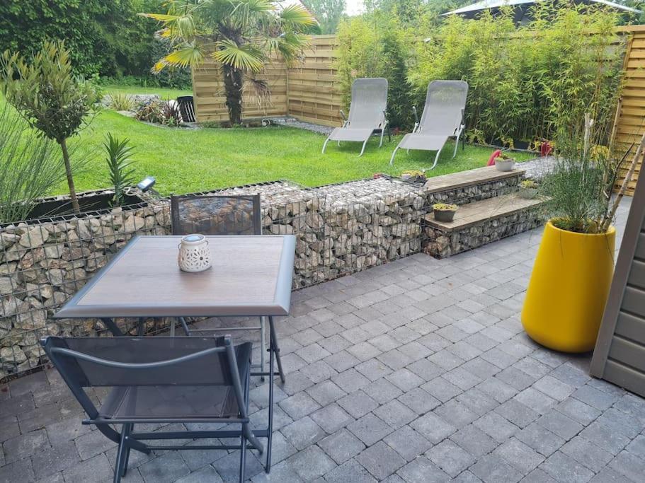 A La Campagne Proche De Toutes Commodites. Ferienhaus *